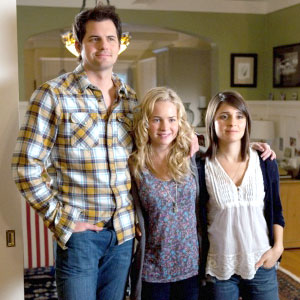 Life Unexpected, Kristoffer Polaha, Shiri Appleby, Britt Robertson Life Unexpected, Kristoffer Polaha, Shiri Appleby, Britt Robertson